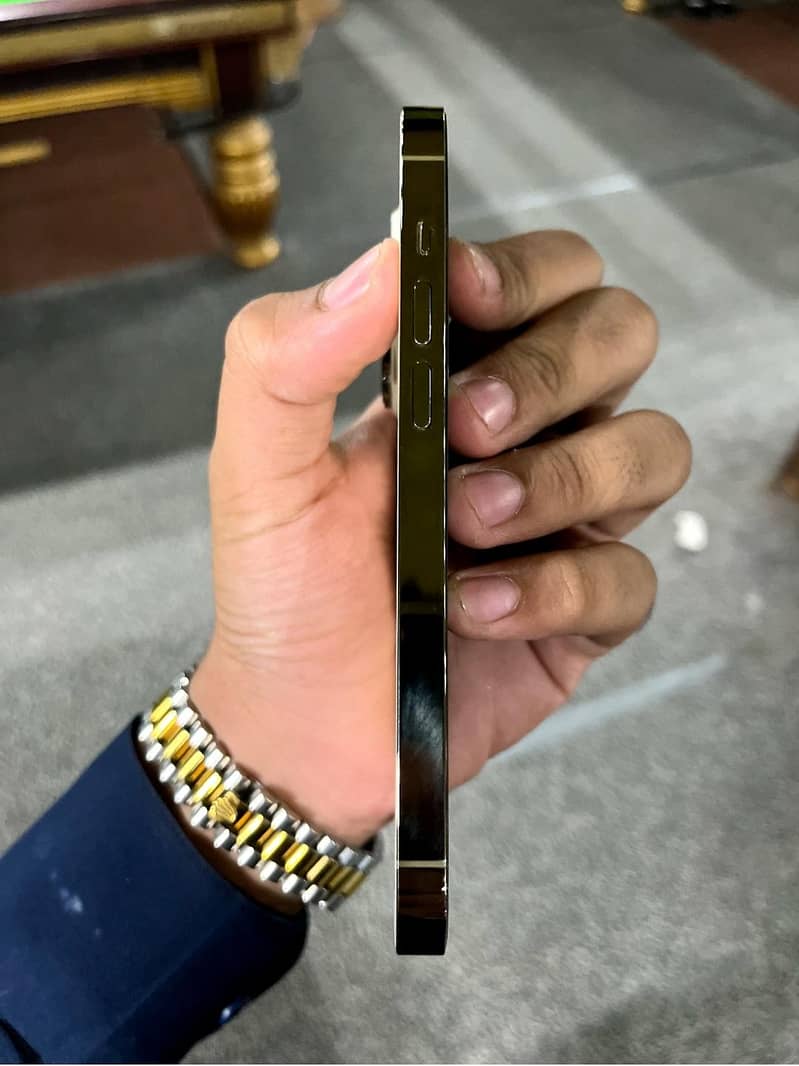Apple iPhone 14 Pro 3