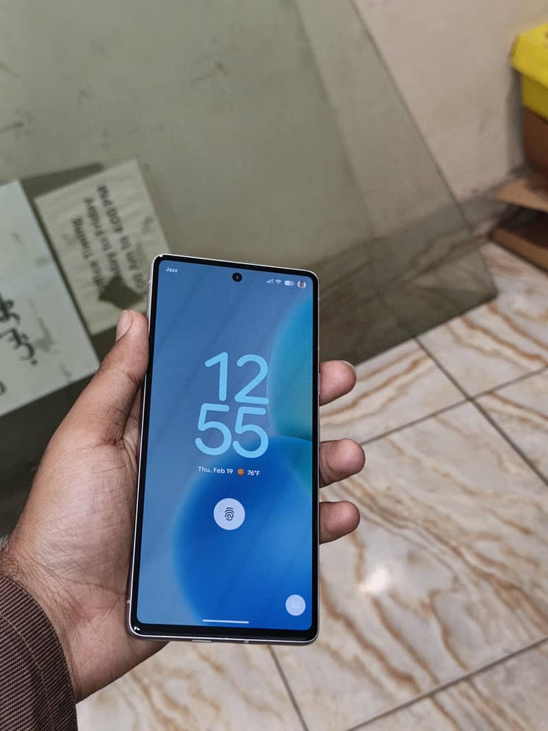 Google Pixel 7 4