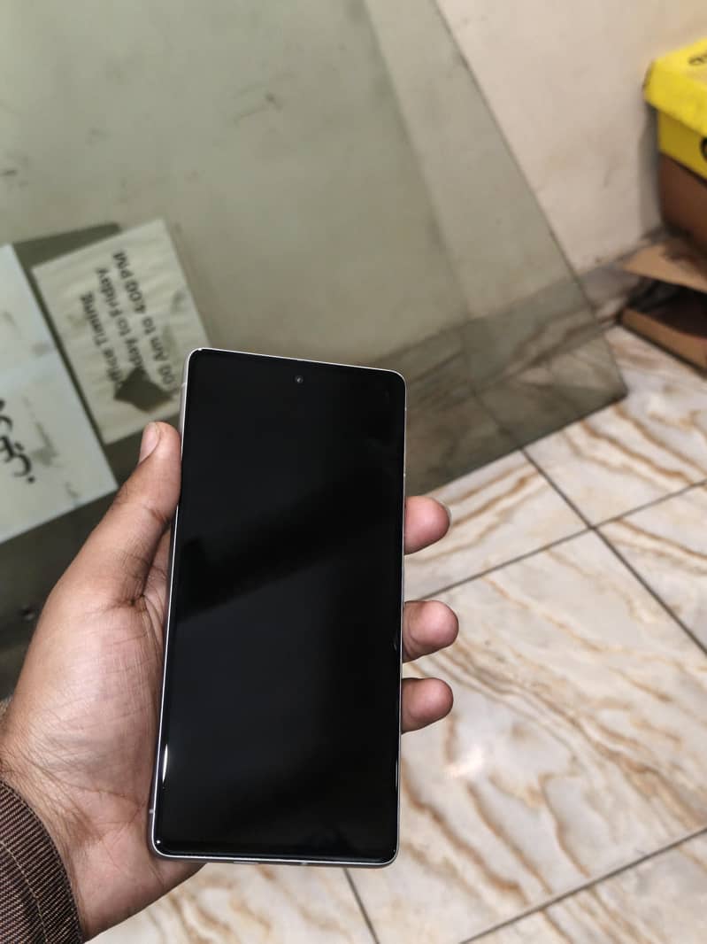 Google Pixel 7 5