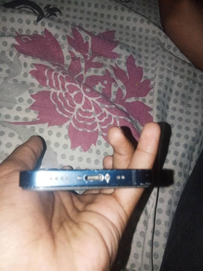 Apple iPhone 12 mini 2