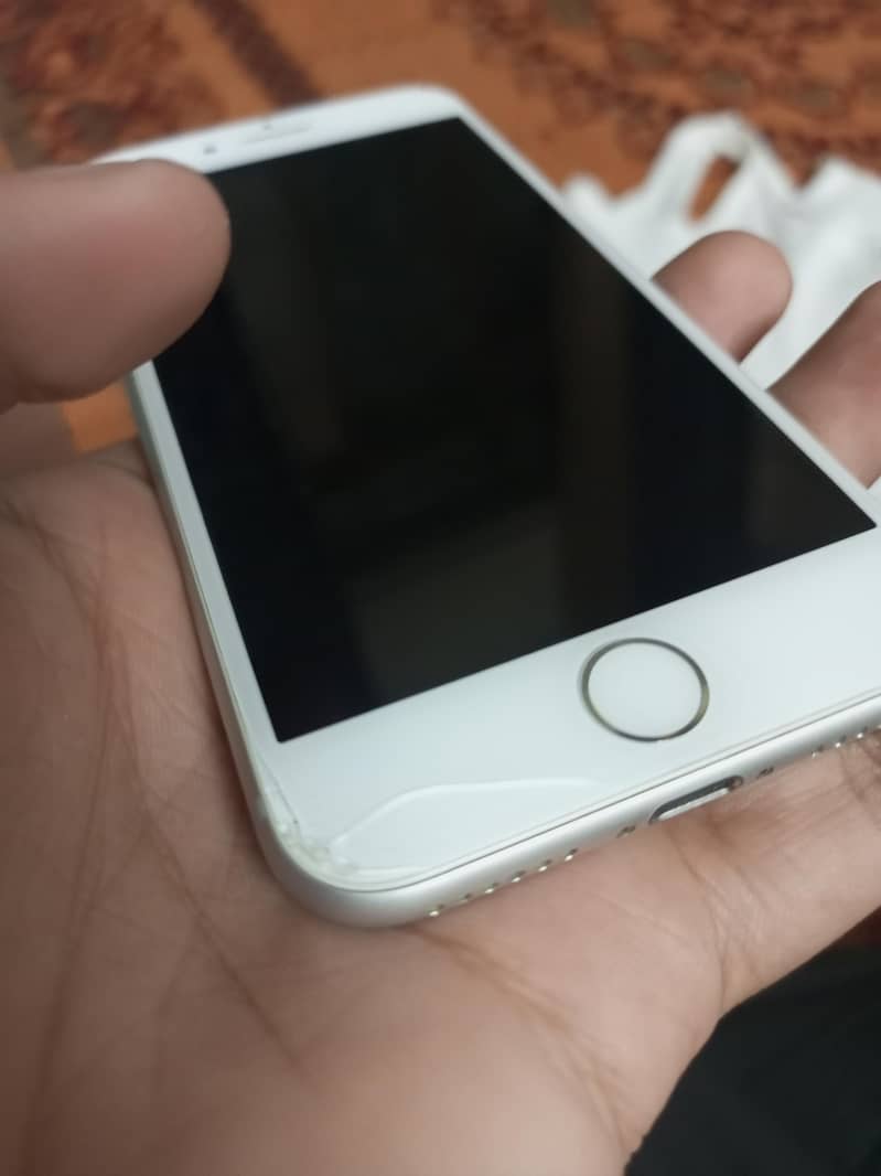 Apple iPhone 8 4