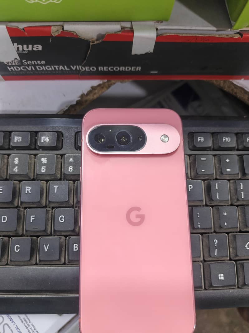 Google Pixel 9 4