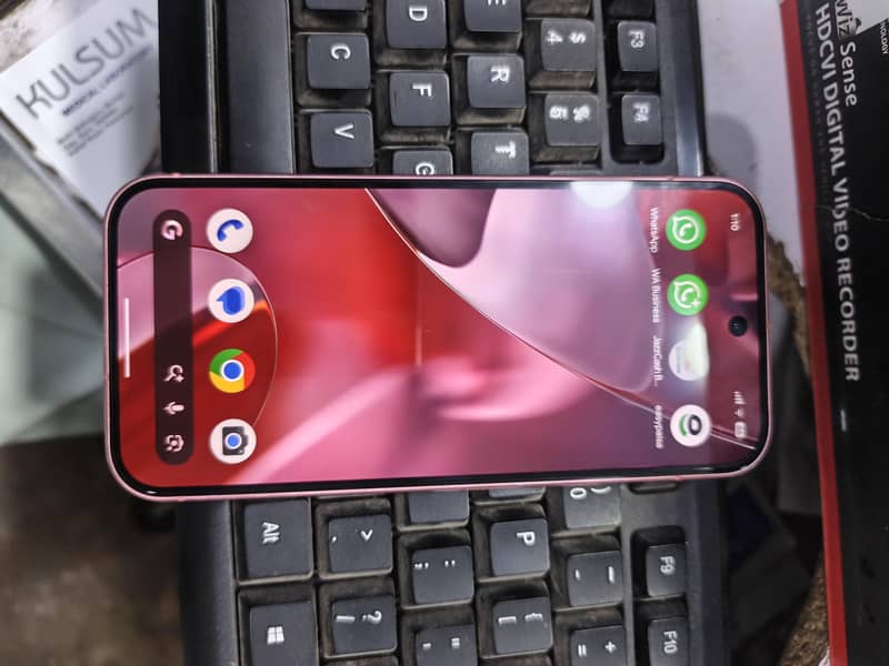Google Pixel 9 5