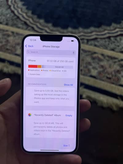 Apple iPhone 13