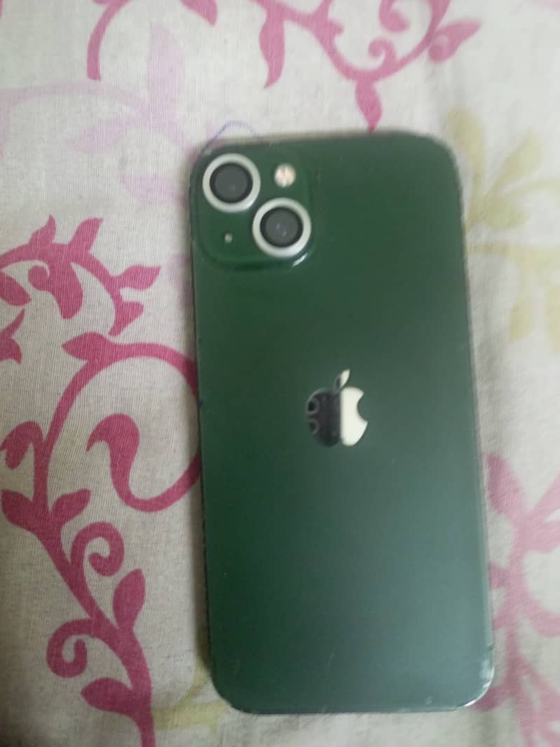 Apple iPhone 13 4