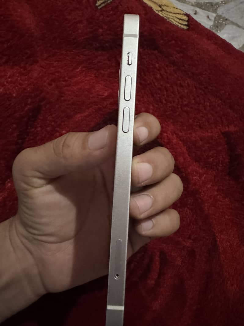 Apple iPhone 12 2