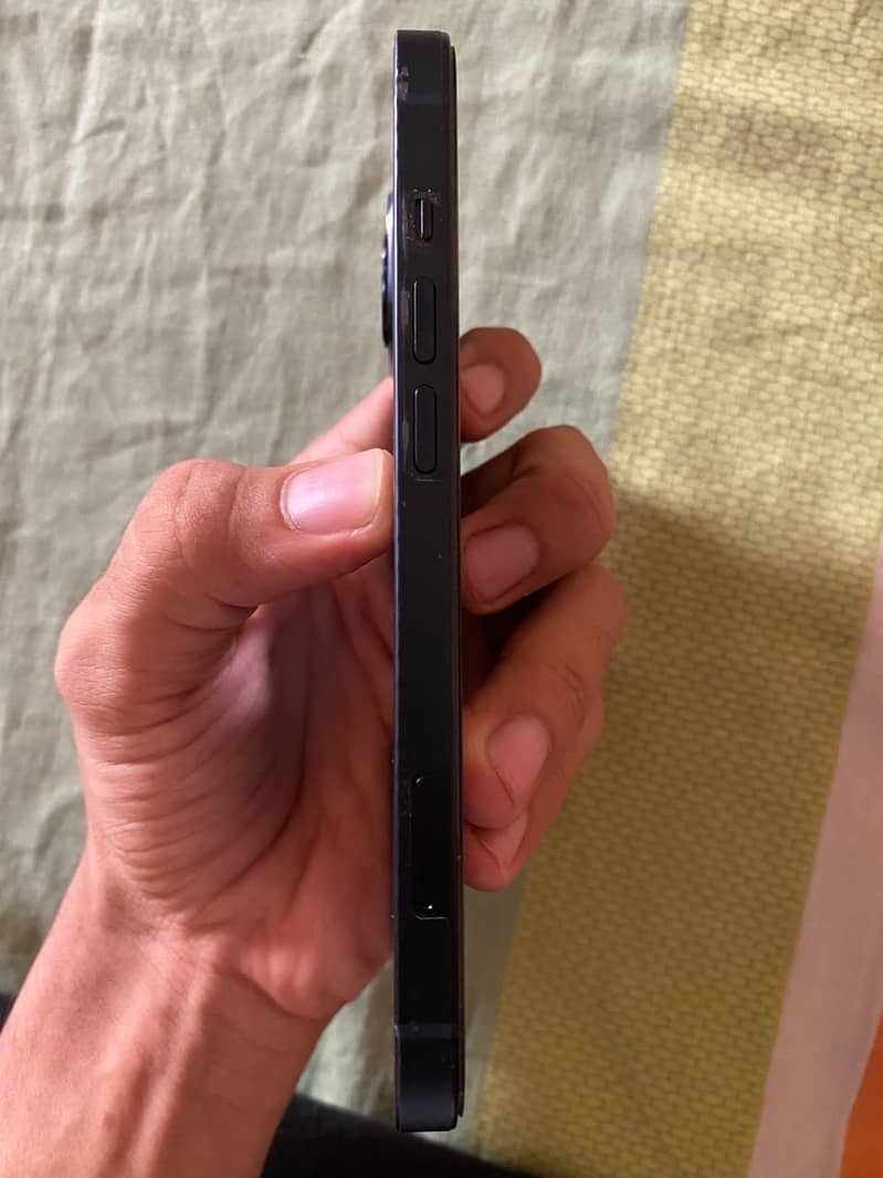 Apple iPhone 13 3