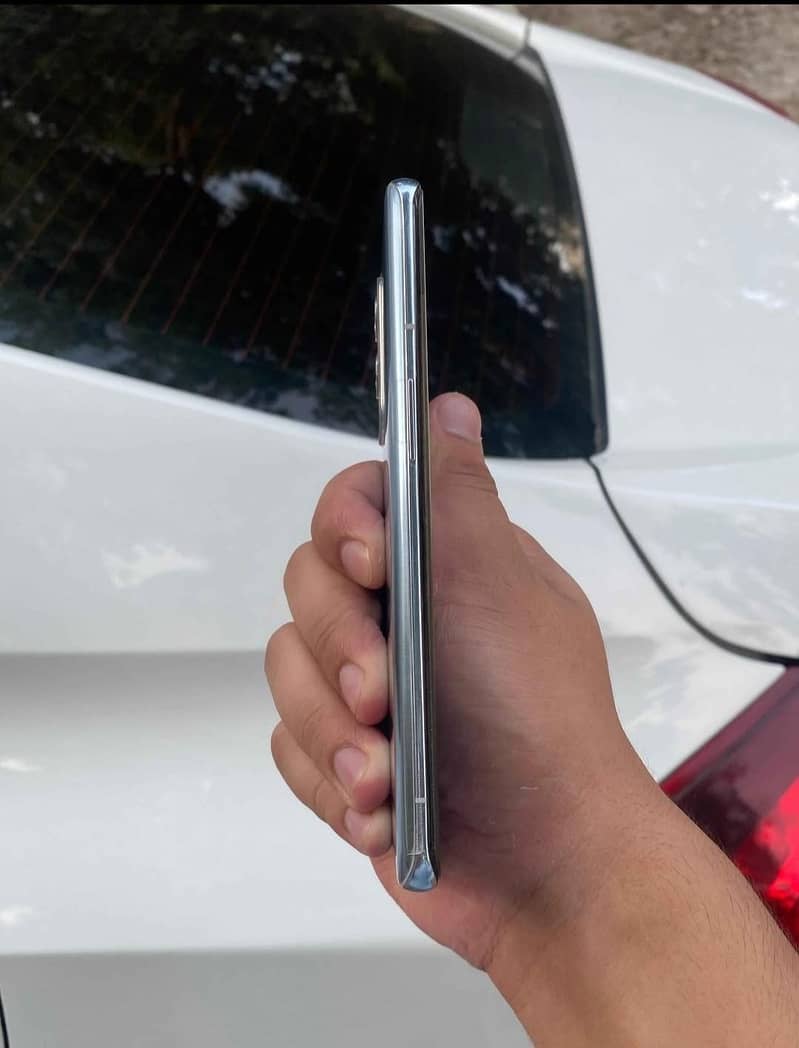 One Plus 9 Pro 4