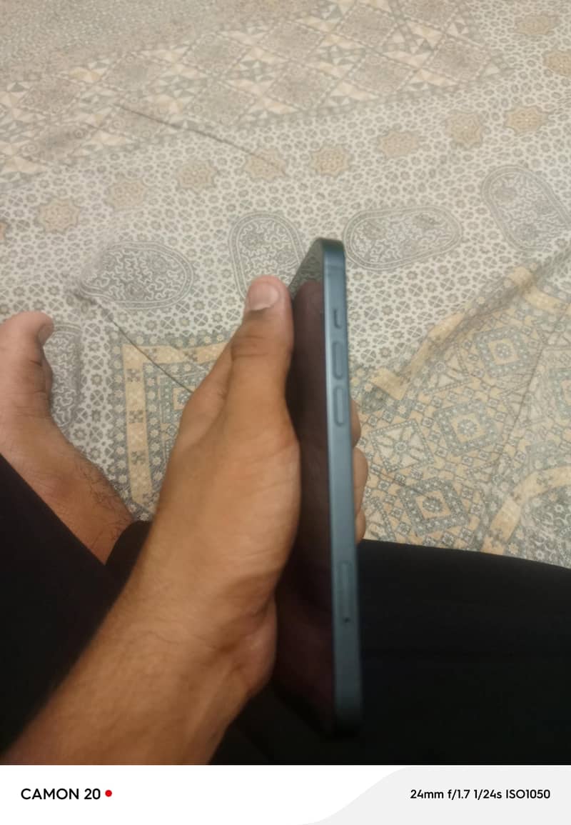 Apple iPhone 13 1