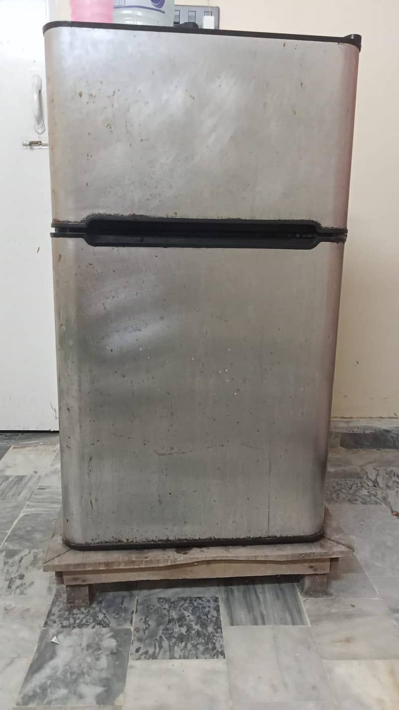 mini refrigerator 0