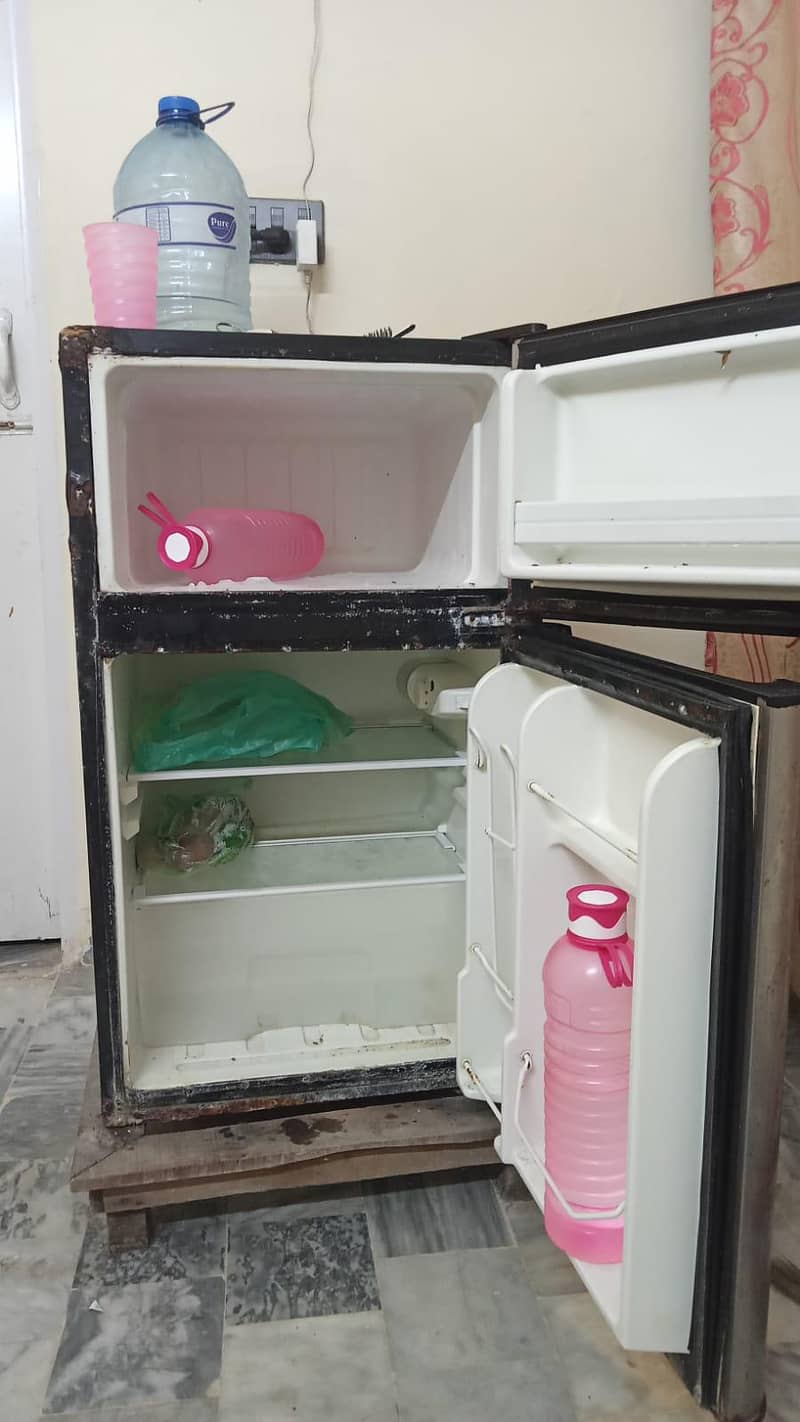 mini refrigerator 1