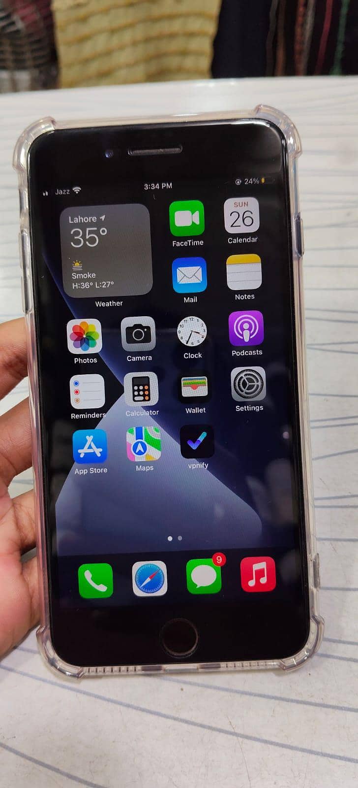 Apple iPhone 7 Plus 6