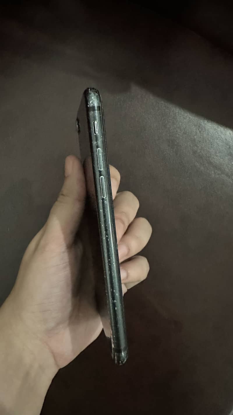 Apple iPhone 7 1