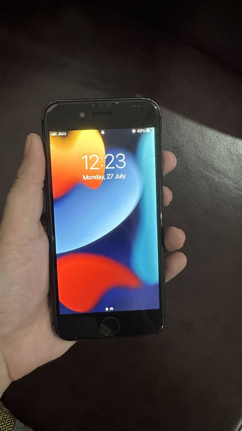 Apple iPhone 7 4