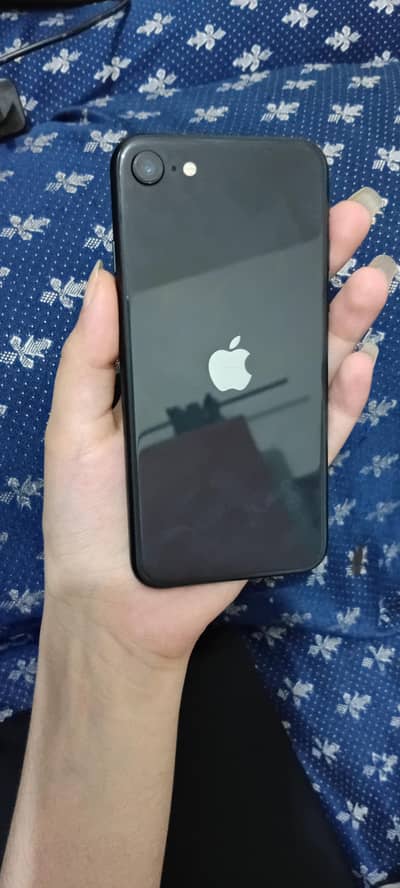 Apple iPhone SE