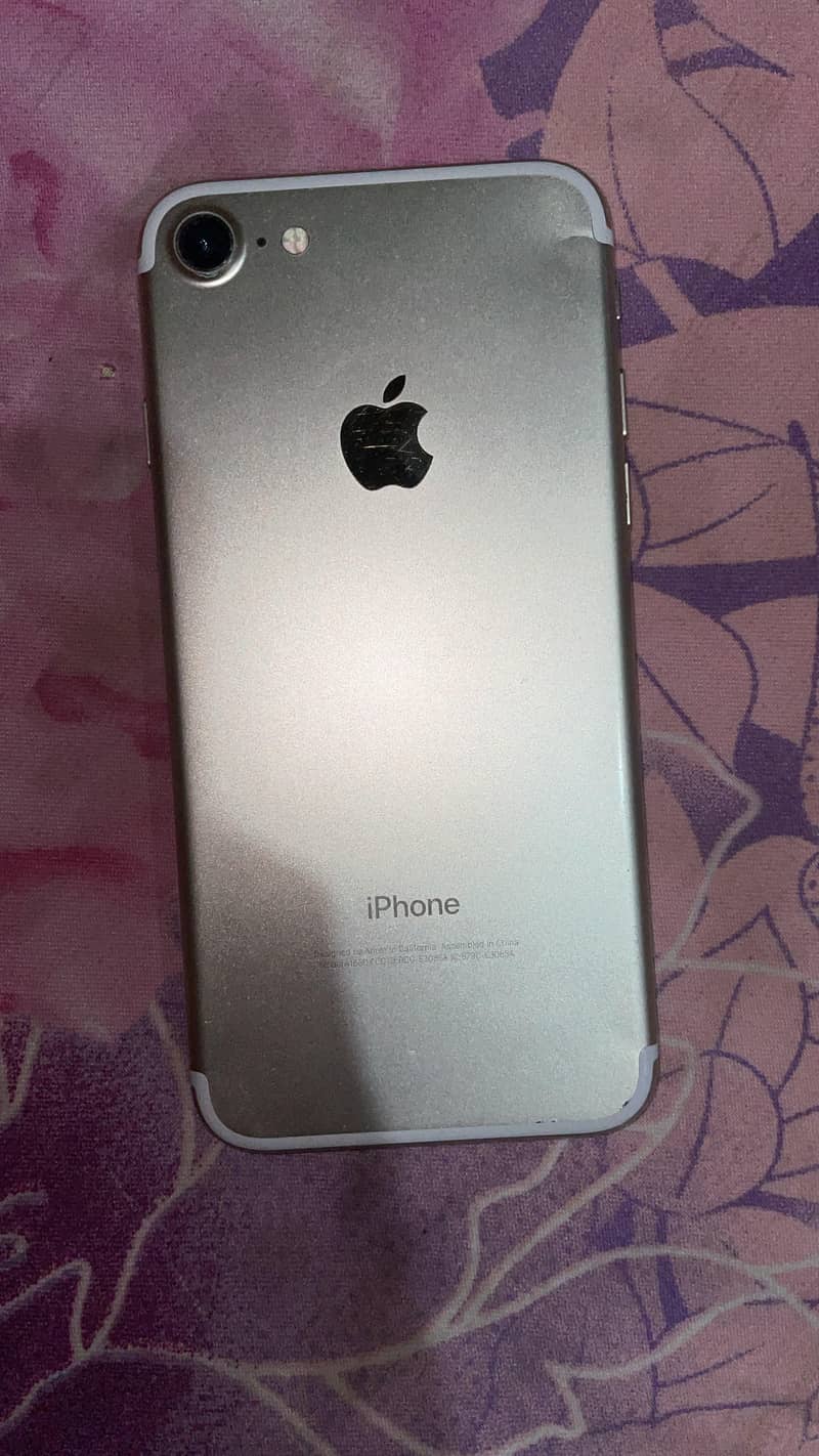 Apple iPhone 7 0