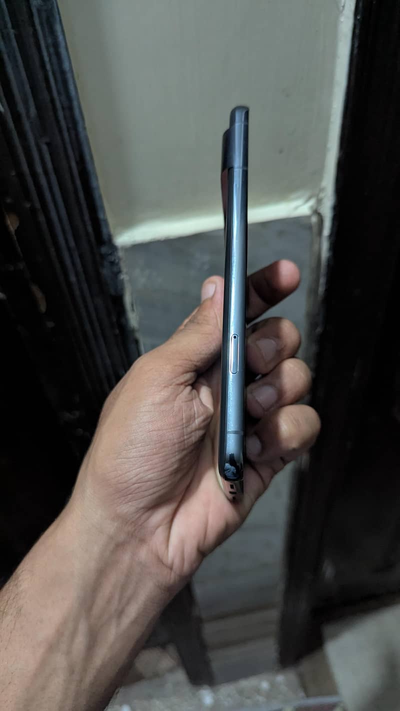 Google Pixel 8 Pro 3
