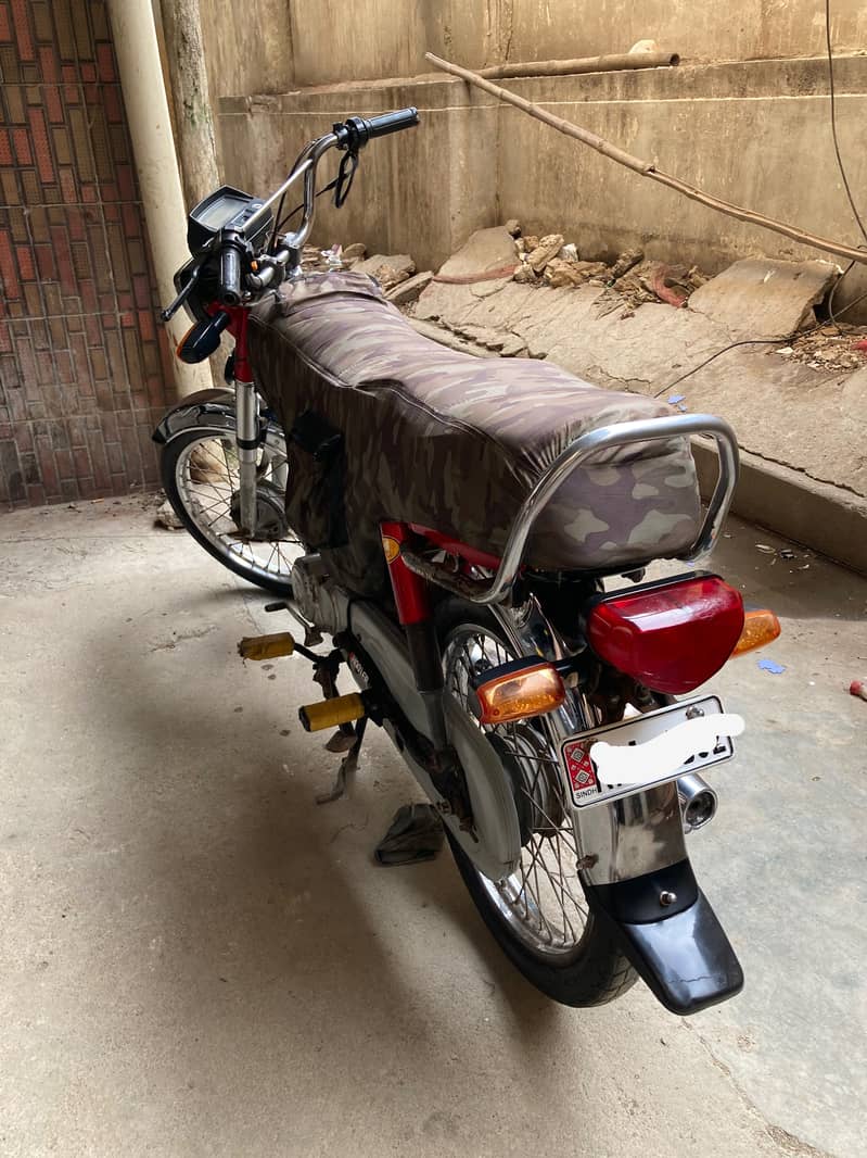 UNIQUE 2022 MODEL 1