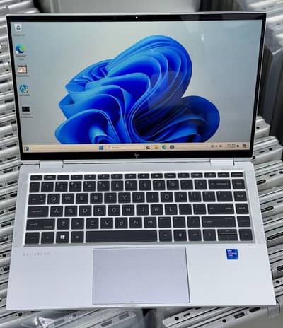 HP EliteBook 1040 G8 360– i7 11th Gen (32GB / 512GB)