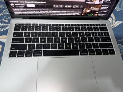 MacBook Pro 2017 (13inch Retina display)