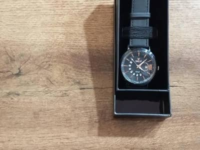 Men's Black Analogue Watch With Date Display _ PU Leather Strap,
