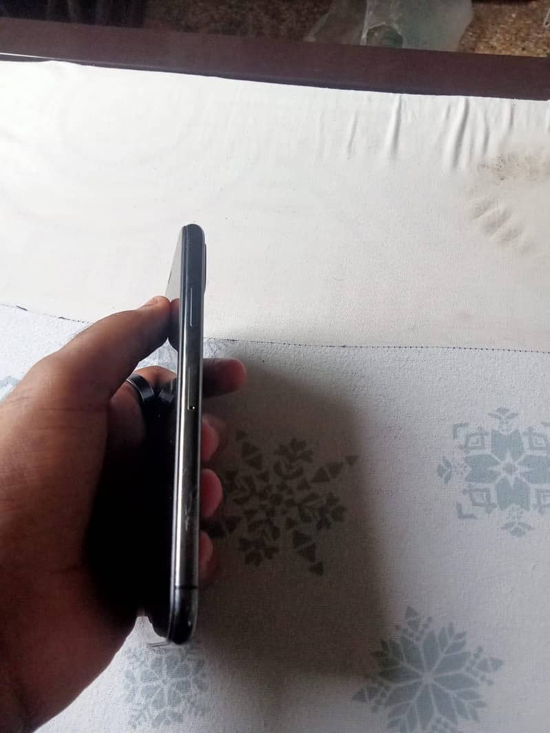 Apple iPhone X 1