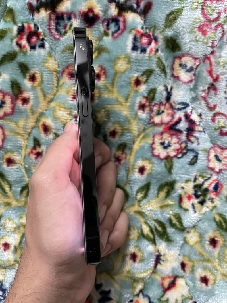 iPhone 14 Pro 3