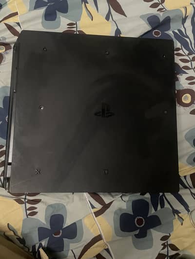 PS4 pro 2 controllers and 3 games