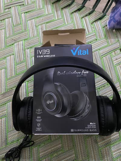 Vital headphones V39