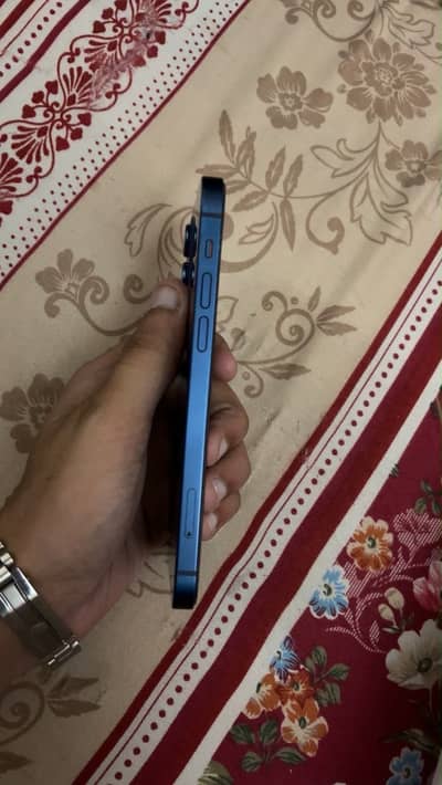 iphone 12 (128gb) for sale