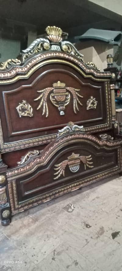 Wood bed dressing said table available plz Whatsapp number and