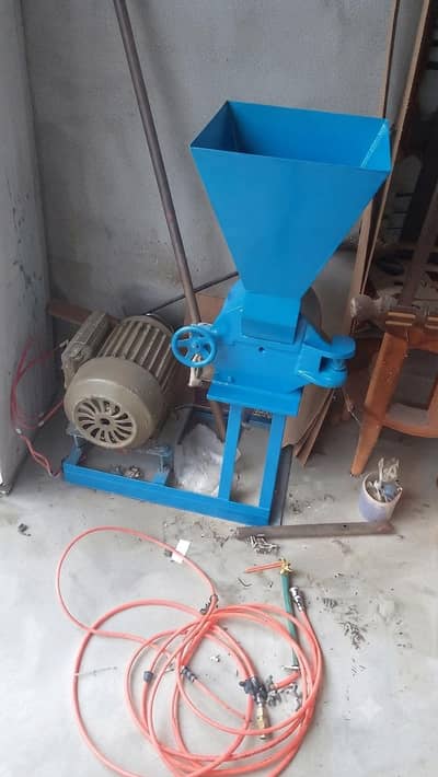 Heavy duty grinder / crushing machine/ /chakki machine/