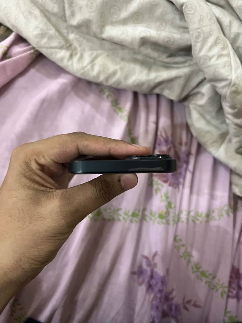 Apple iPhone 14 2