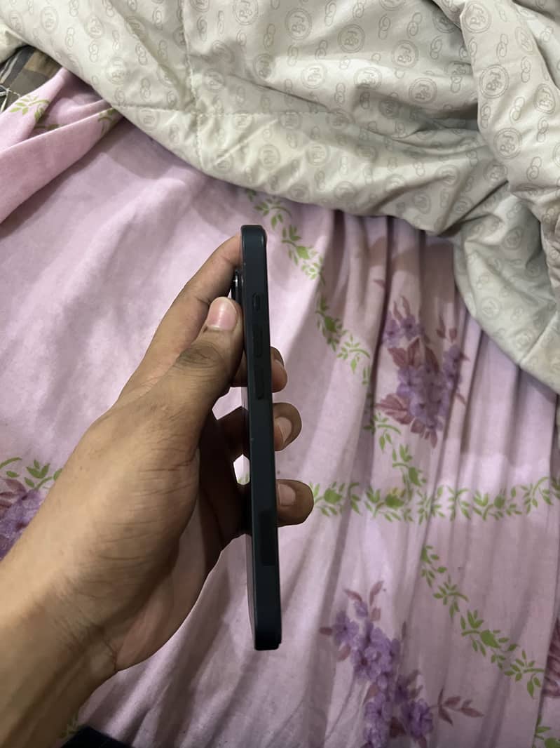 Apple iPhone 14 5