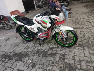 YAMAHA YBR 125