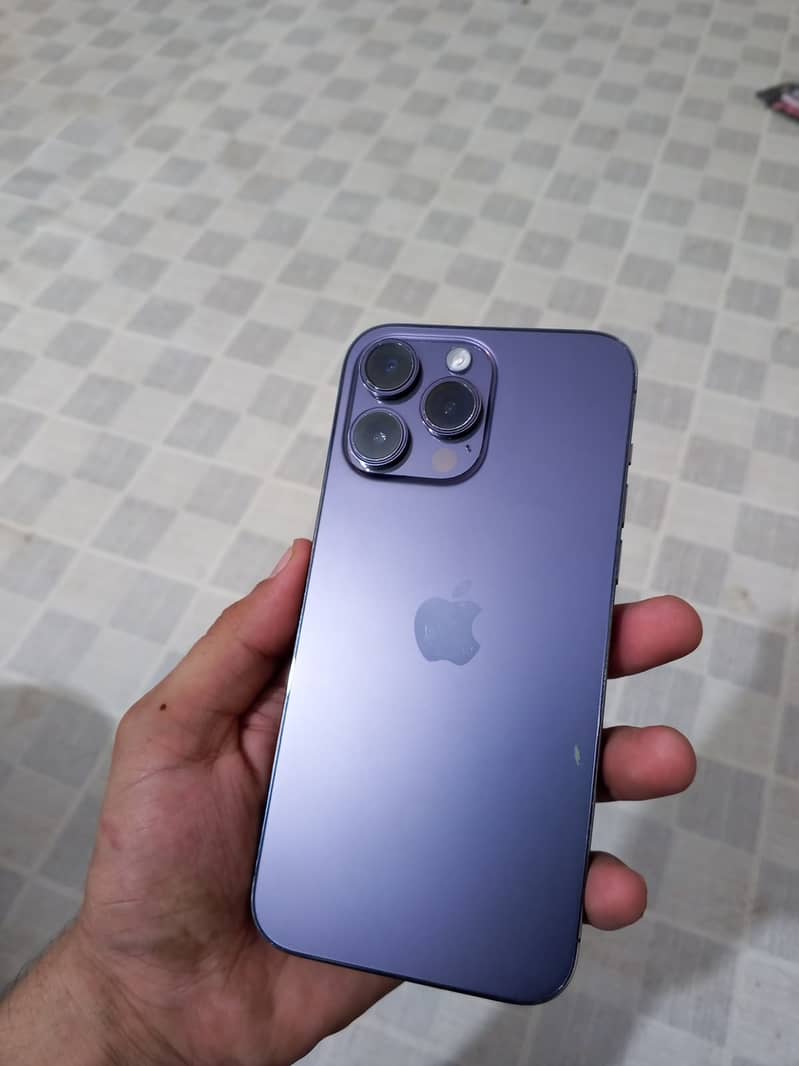 iPhone 14 Pro Max 0