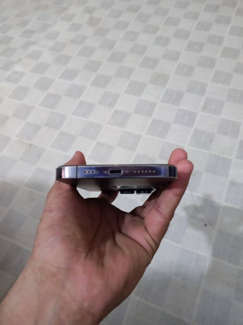 iPhone 14 Pro Max 5