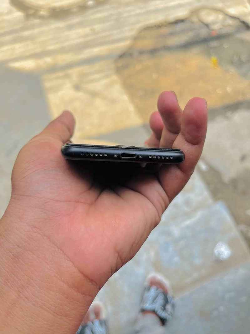 Apple iPhone SE 0