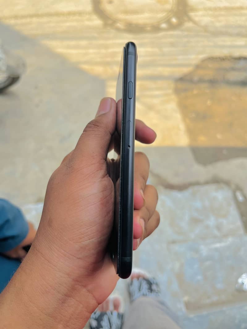Apple iPhone SE 3