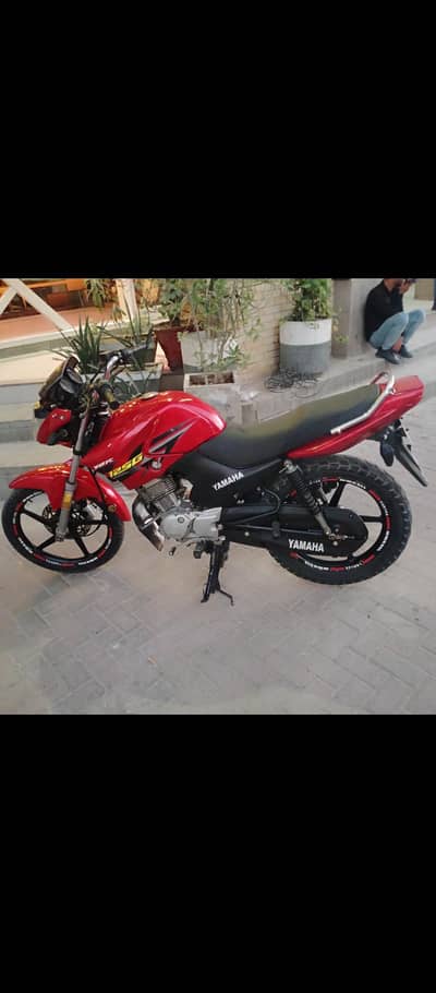 Yamaha ybr 2016 model