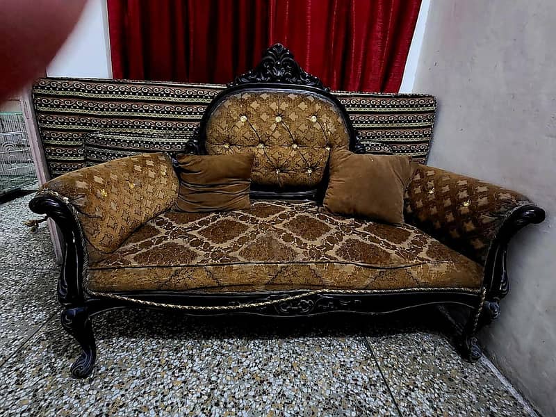 Sofas with 2 tables without glass. 2