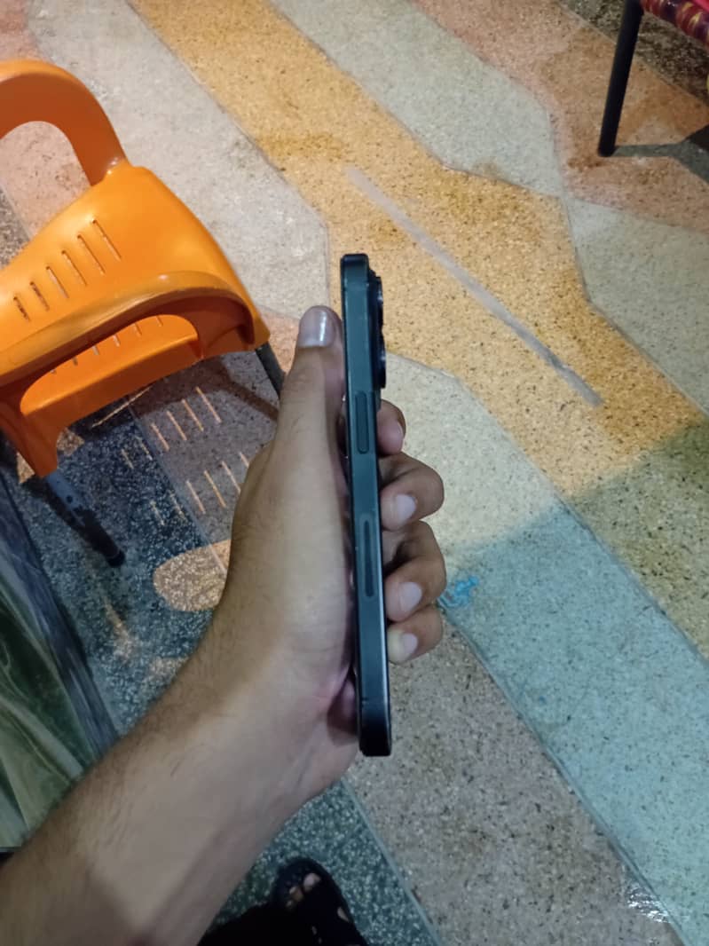 iPhone 15 Pro 5