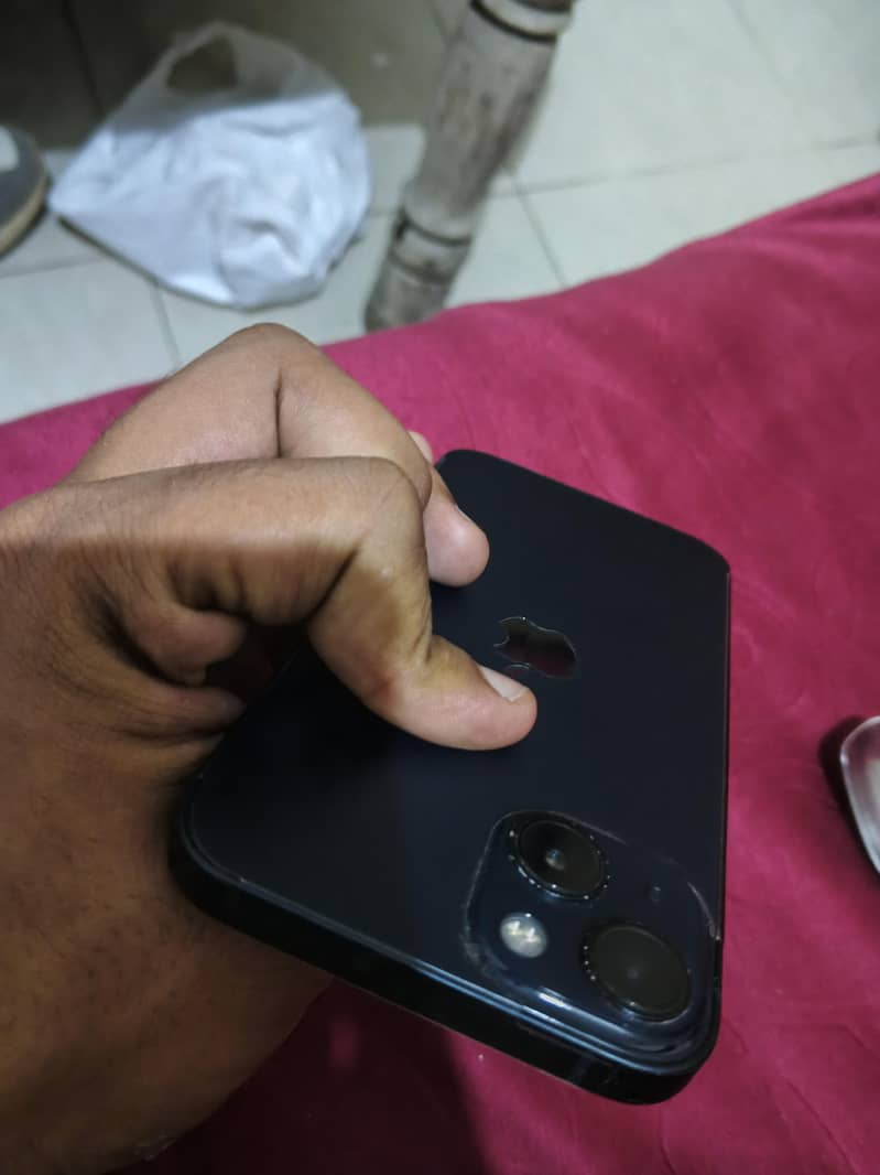 Apple iPhone 13 3