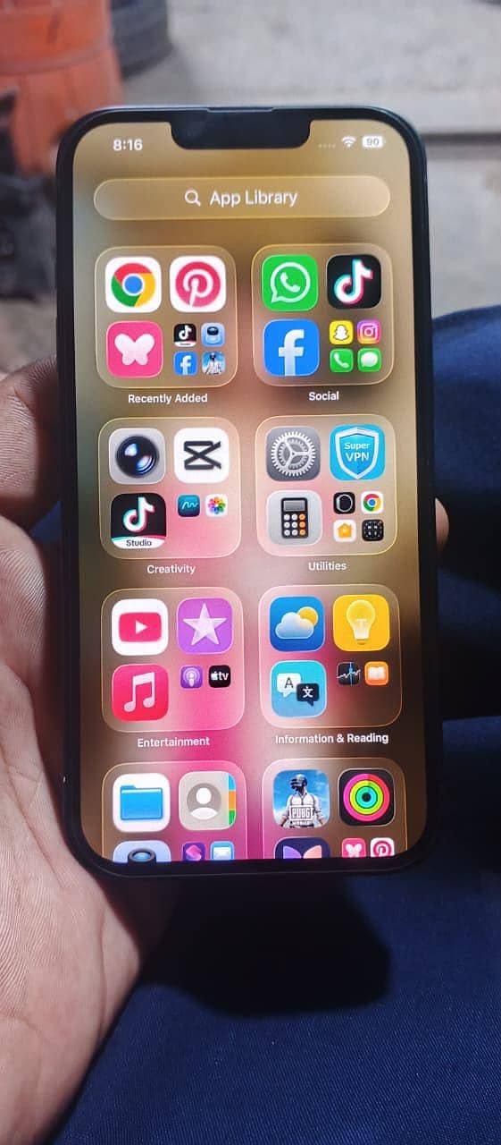 Apple iPhone 13 0