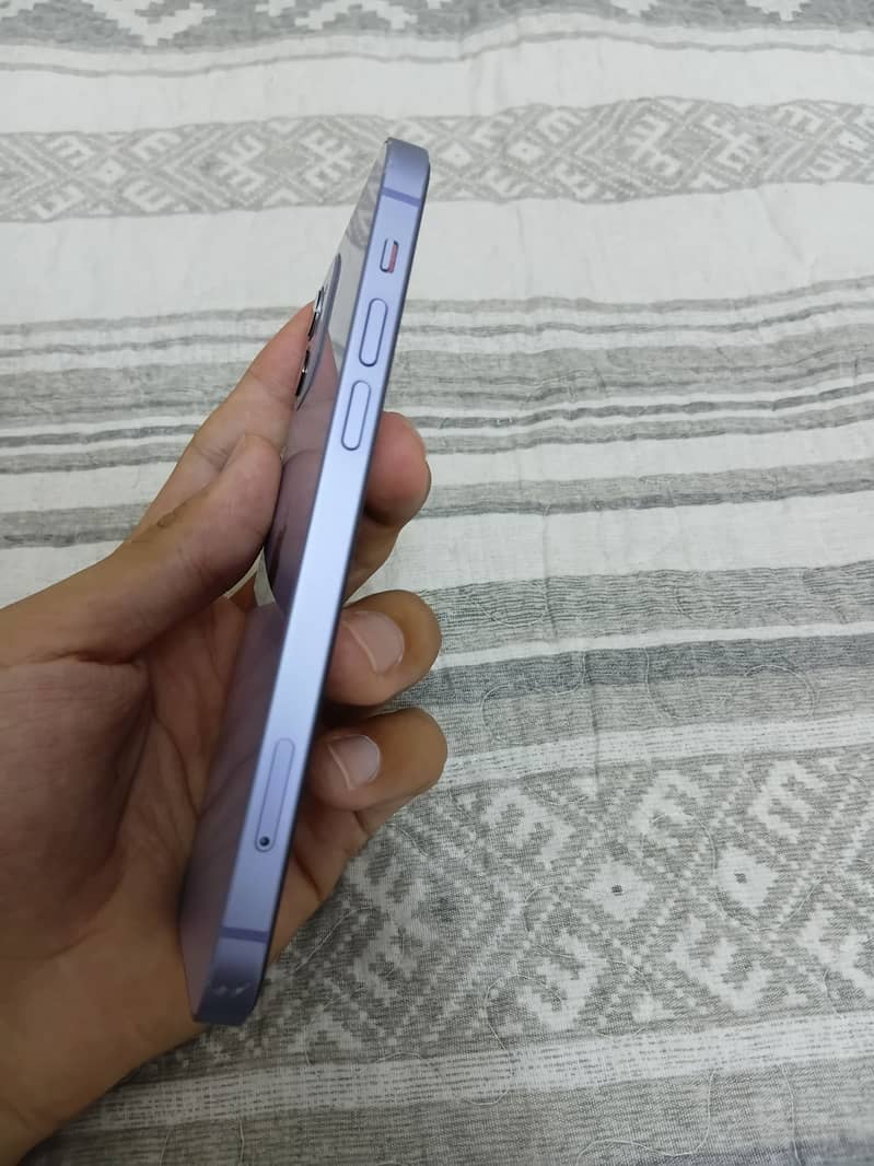 Apple iPhone 12 5