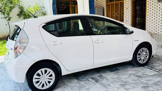 Toyota Aqua 2013