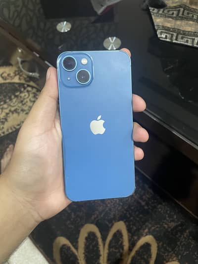 Apple iPhone 13