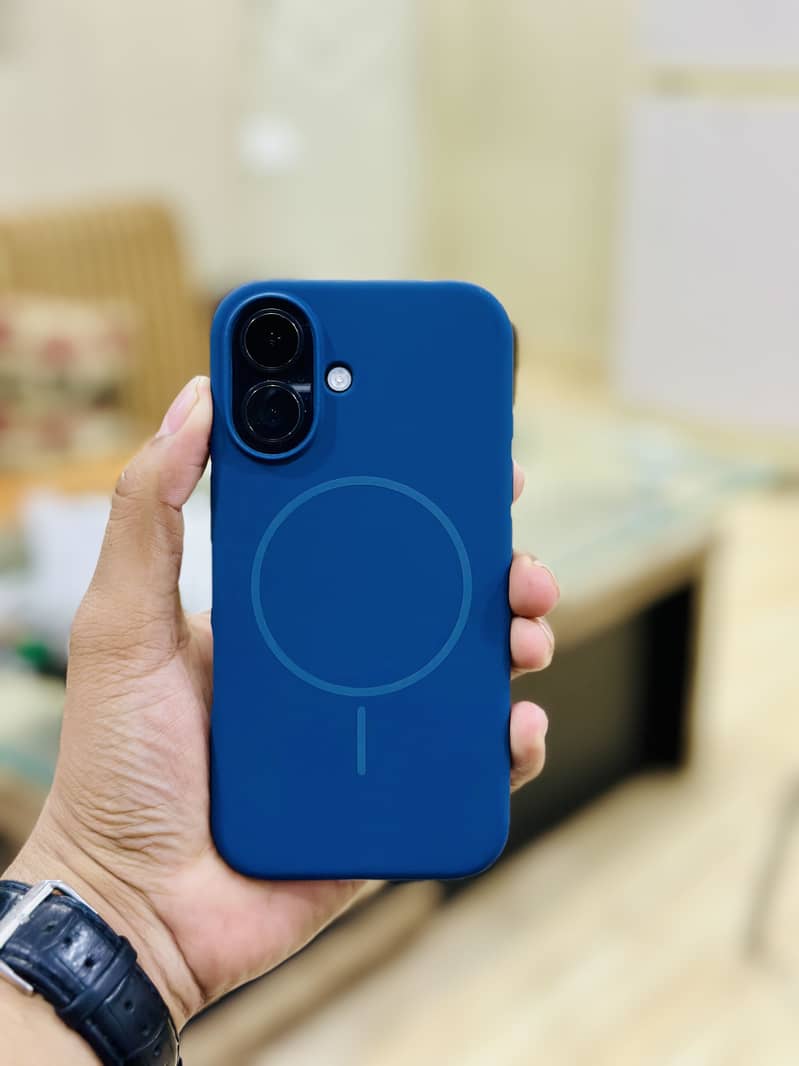 Apple iPhone 16 0