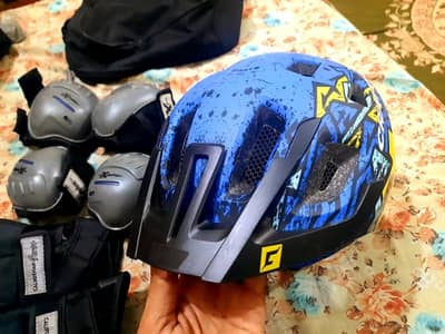 skating protective gears (helmet ,knee pads, elbow pads, wrist gaurds)