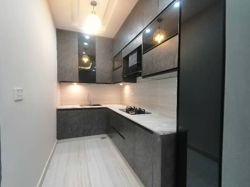 Good Location Upper Protion 4